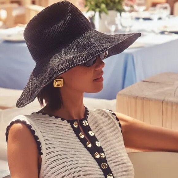 New Janessa Leone Waverly Adjustable Leather Strap Raffia Straw Black Hat Medium